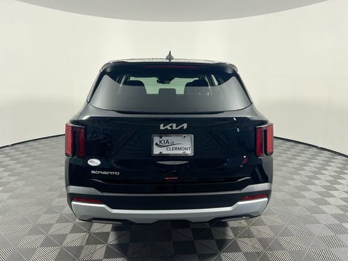 New 2026 Kia Sorento LX FWD image 4