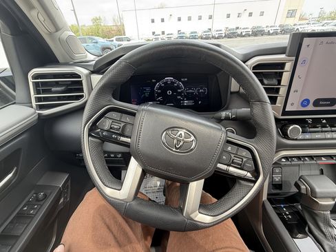Used 2024 Toyota Tundra Limited image 11