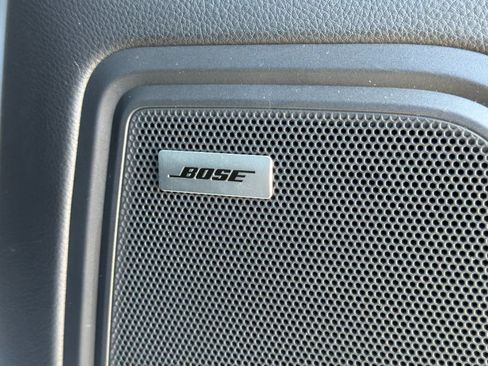 Certified 2025 Porsche Macan AWD/4WD image 20
