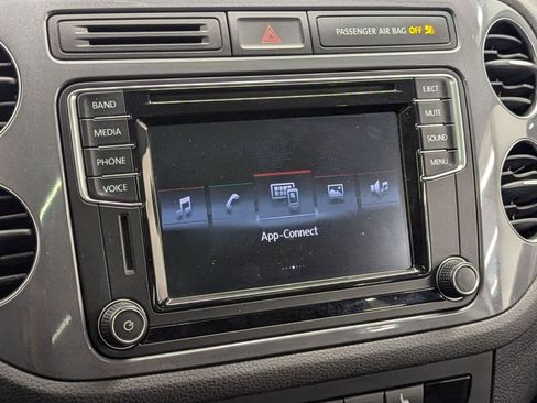 Used 2017 Volkswagen Tiguan Wolfsburg Edition image 25
