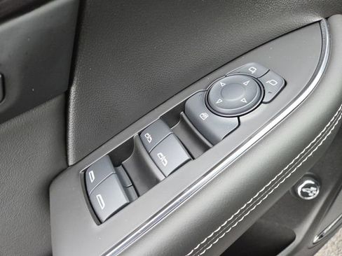 Used 2023 Buick Envision Avenir image 12