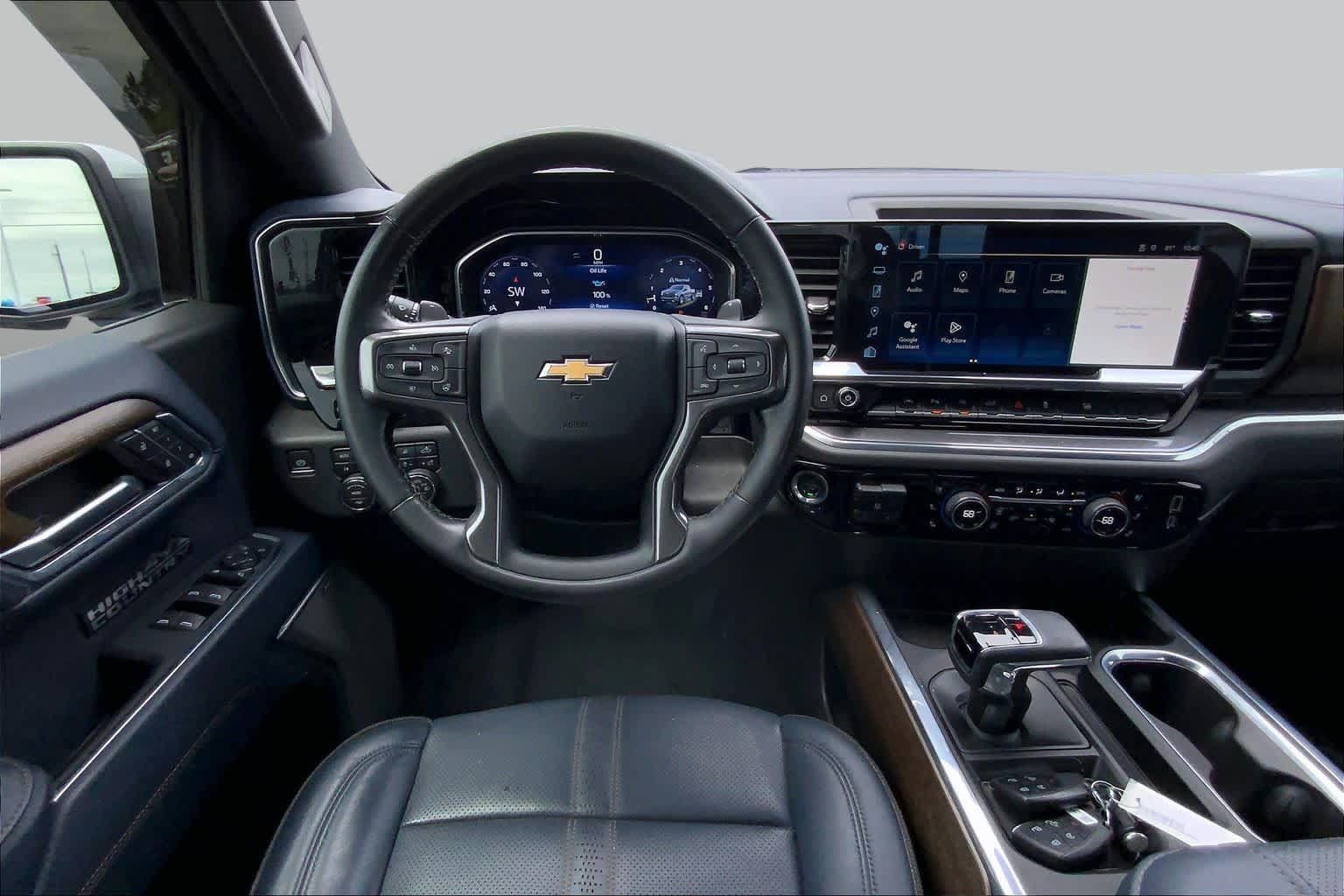 Used 2023 Chevrolet Silverado 1500 High Country w/ High Country Premium Package AWD/4WD image 9
