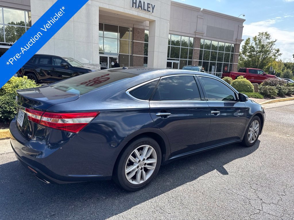 Used 2015 Toyota Avalon XLE Premium FWD image 2