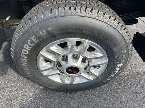 New 2025 GMC Sierra 2500 Pro w/ Convenience Package image 16