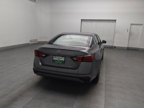 Used 2024 Nissan Altima 2.5 SV image 7