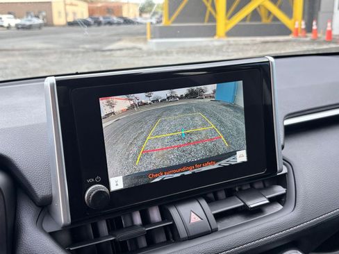 Used 2025 Toyota RAV4 XLE image 17