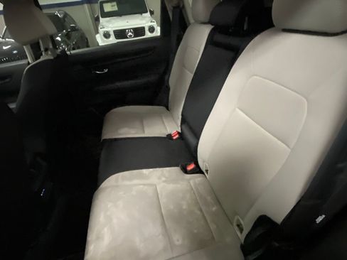 Used 2024 Honda CR-V EX image 10