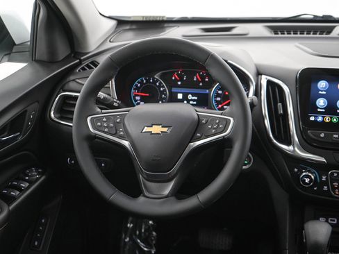Used 2023 Chevrolet Equinox Premier AWD/4WD image 14