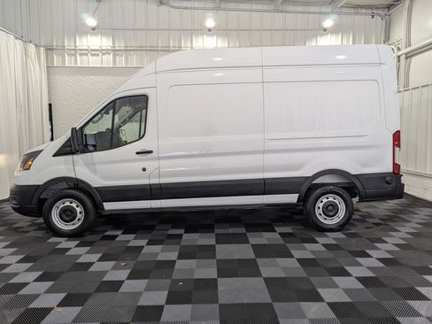 Used 2025 Ford Transit 250 148 High Roof RWD image 2