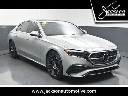 Used 2025 Mercedes-Benz E 350 Sedan image 1