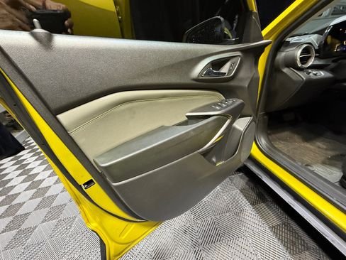 Used 2024 Chevrolet Trax ACTIV w/ Sunroof Package image 13