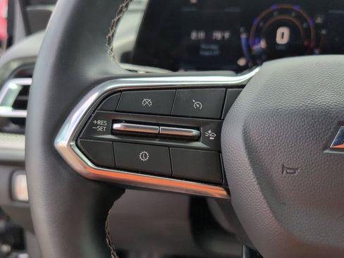 Certified 2026 Chevrolet Traverse LT FWD image 27