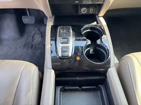 Used 2019 Honda Pilot Touring image 18