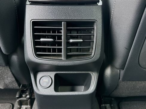 Used 2023 Kia Seltos EX image 17