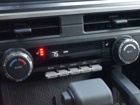 Certified 2025 Toyota Tacoma TRD Off-Road image 12