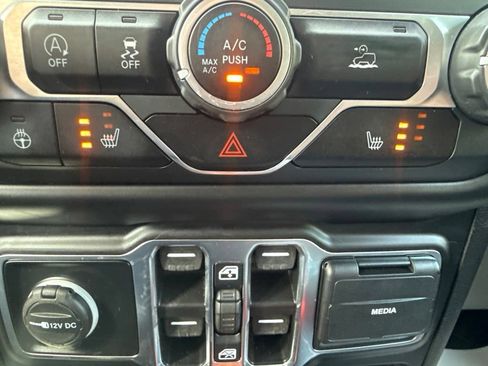Used 2021 Jeep Gladiator Sport AWD/4WD image 27