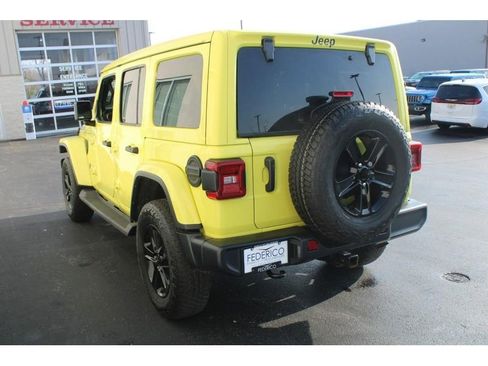 Used 2022 Jeep Wrangler Unlimited Sahara image 6