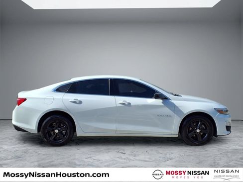 Used 2023 Chevrolet Malibu LS FWD image 8