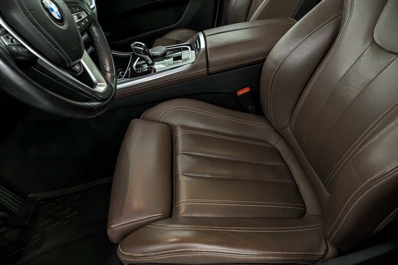 Used 2021 BMW X5 xDrive40i w/ Convenience Package AWD/4WD image 16