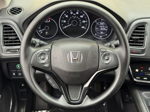 Used 2018 Honda HR-V EX image 19