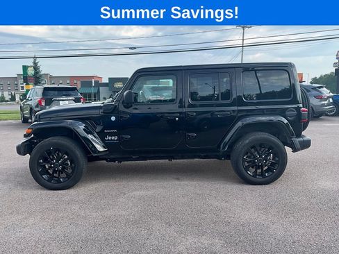 Used 2024 Jeep Wrangler Unlimited Sahara AWD/4WD image 4