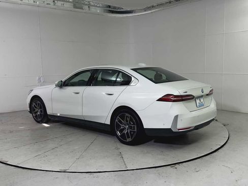Used 2026 BMW 530i xDrive AWD/4WD image 4