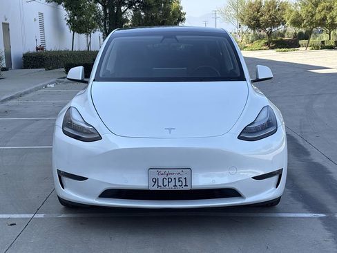 Used 2021 Tesla Model Y Long Range AWD/4WD image 8