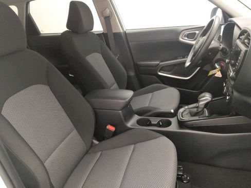 Used 2022 Kia Soul LX w/ Technology Package image 21