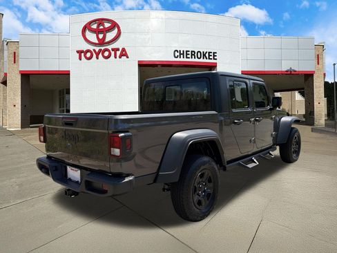 Used 2025 Jeep Gladiator Sport AWD/4WD image 5