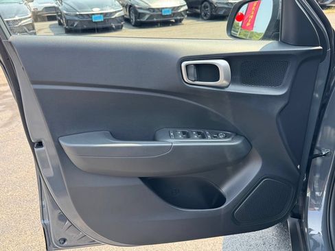 Certified 2026 Hyundai Venue SEL FWD image 37
