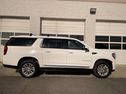 Used 2024 GMC Yukon XL SLT w/ SLT Luxury Package