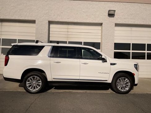 Used 2024 GMC Yukon XL SLT w/ SLT Luxury Package AWD/4WD image 1
