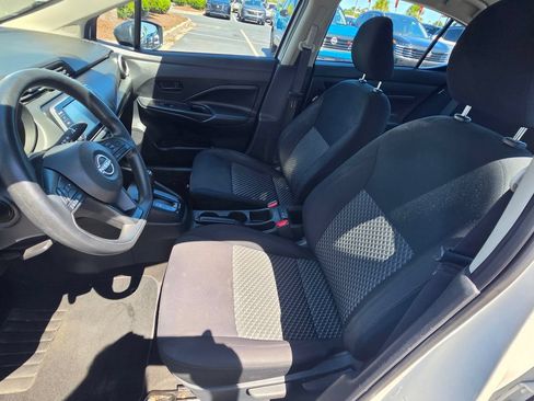 Used 2024 Nissan Versa S FWD image 12