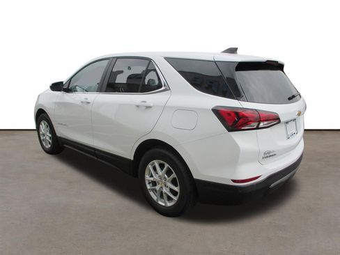 Used 2024 Chevrolet Equinox LT w/ LPO, Floor Liner Package image 5