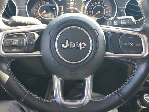Used 2022 Jeep Wrangler Unlimited Sahara w/ Cold Weather Group AWD/4WD image 37