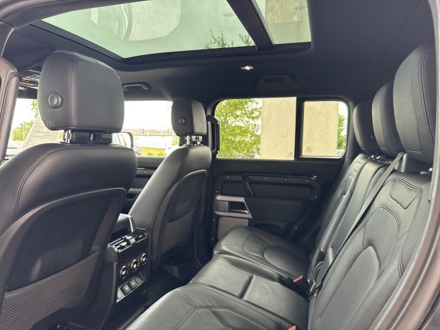 Used 2023 Land Rover Defender 130 SE AWD/4WD image 8