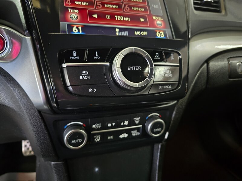 Used 2017 Acura ILX FWD image 22