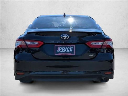 Used 2020 Toyota Camry LE FWD image 7