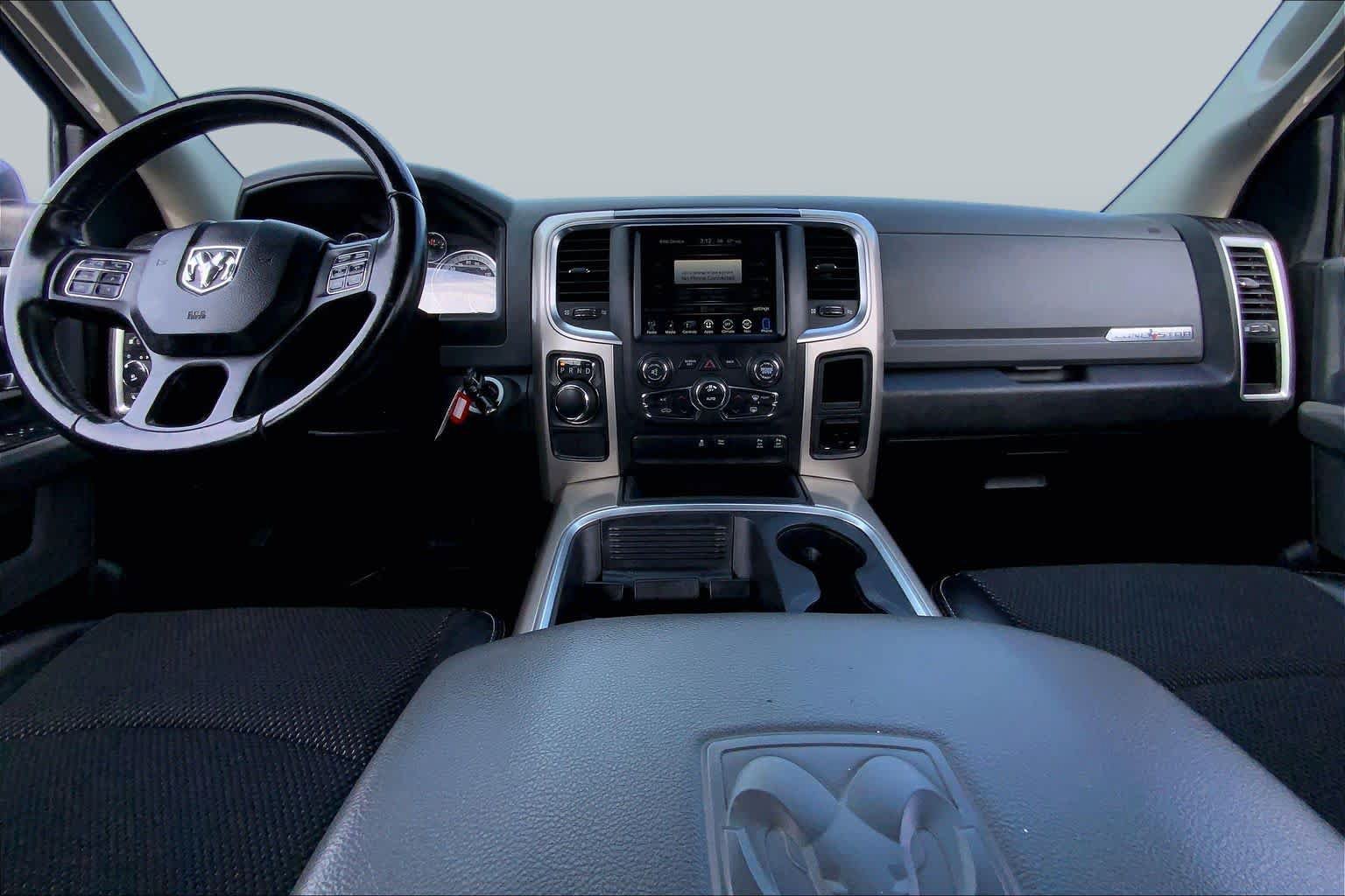 Used 2017 RAM 1500 SLT RWD image 15