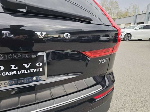 Used 2019 Volvo XC60 T5 Momentum w/ Multimedia Package AWD/4WD image 13