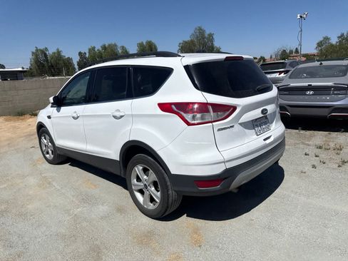 Used 2015 Ford Escape SE w/ Equipment Group 201A FWD image 5