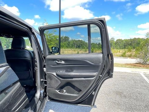 Used 2023 Jeep Grand Cherokee L Laredo AWD/4WD image 54