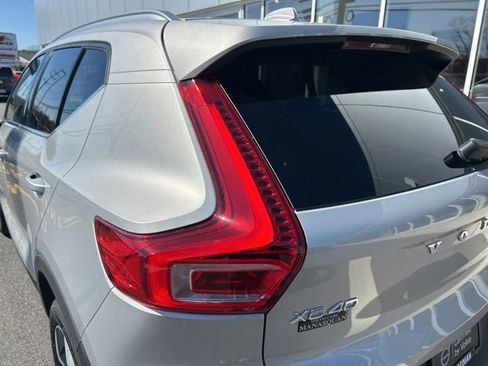 Certified 2025 Volvo XC40 B5 Plus image 10