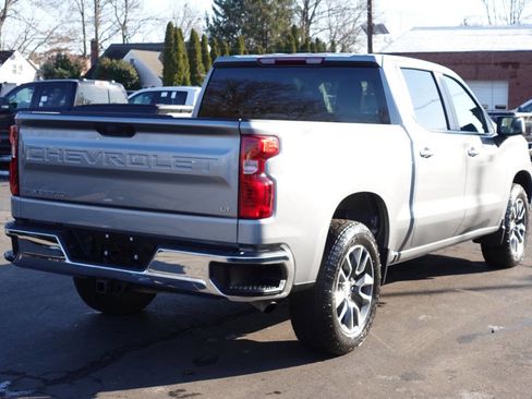 Used 2024 Chevrolet Silverado 1500 LT image 3