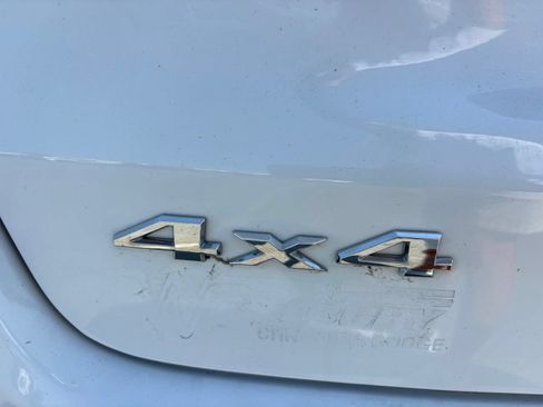 Used 2023 Jeep Compass Latitude AWD/4WD image 6
