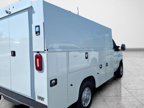 New 2025 Ford E-350 and Econoline 350 Super Duty w/ Power Equipment Group RWD image 7