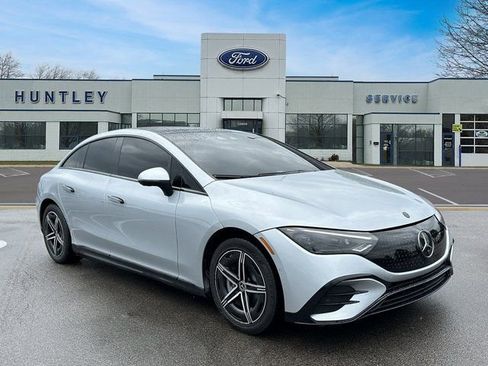 Used 2023 Mercedes-Benz EQE 350+ 4MATIC Sedan w/ Exclusive Trim Package image 4