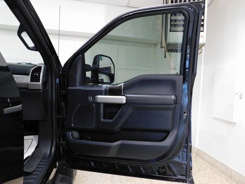 Used 2022 Ford F250 Lariat w/ Black Appearance Pkg image 93