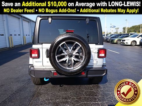 Used 2024 Jeep Wrangler Unlimited image 5