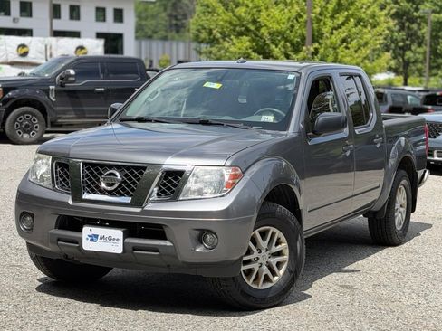 Used 2016 Nissan Frontier SV w/ SV Value Truck Package AWD/4WD image 1